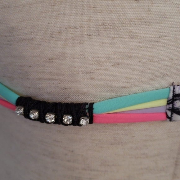 Victoria's Secret Floral Bikini Top only - Picture 11 of 16